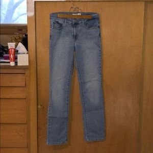 Levi’s straight legged jeans